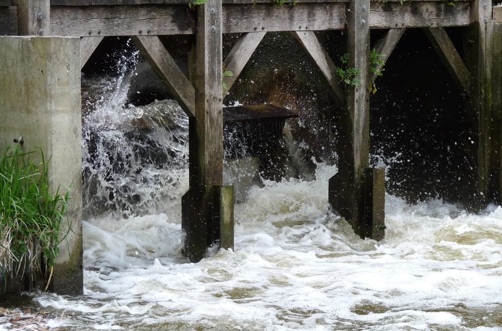 Water leaving the Mapledurham hydro turbine