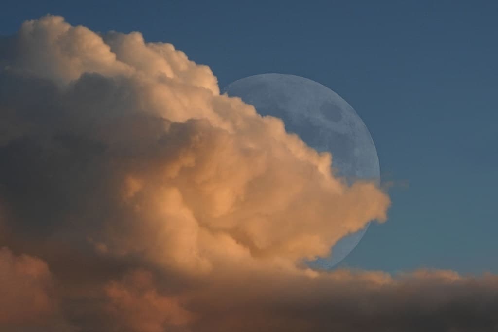 Hiding Moon