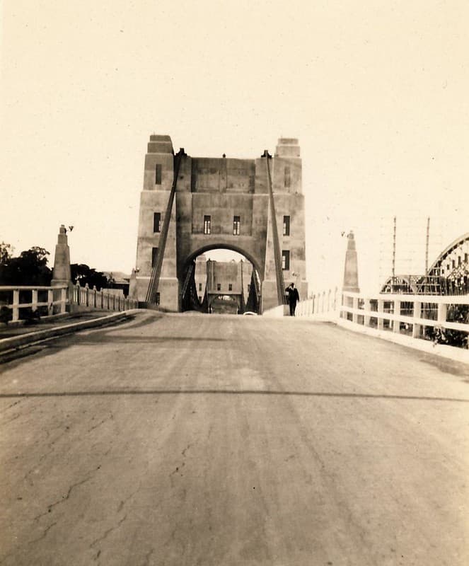 Aussiemobs, bridge, brisbaneriver