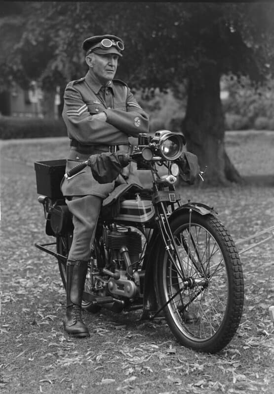 1912 Graflex Auto - WW1 Machine Gun Corps rider