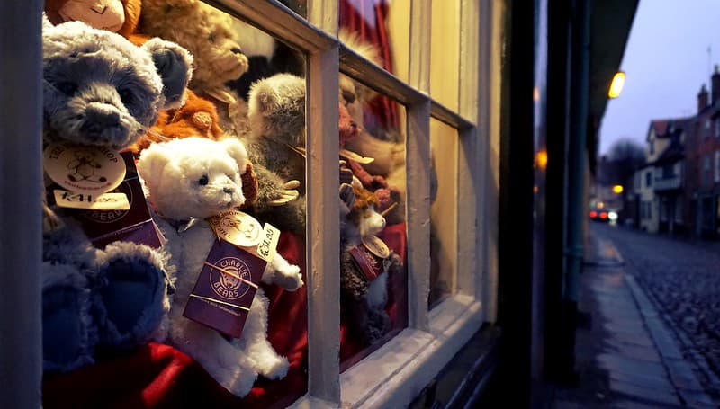 Goodbye window bears!