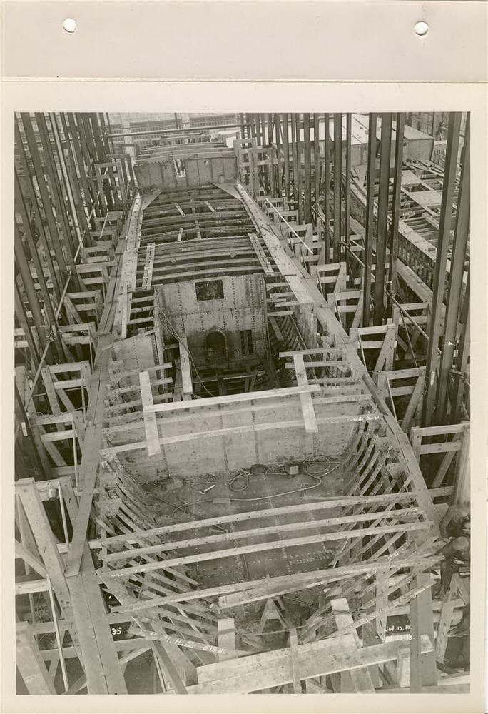 Boatbuilding, mantoue, minesweeper