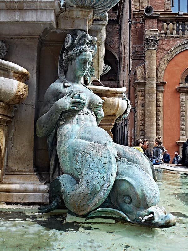 Bologna, dolphin, fountain