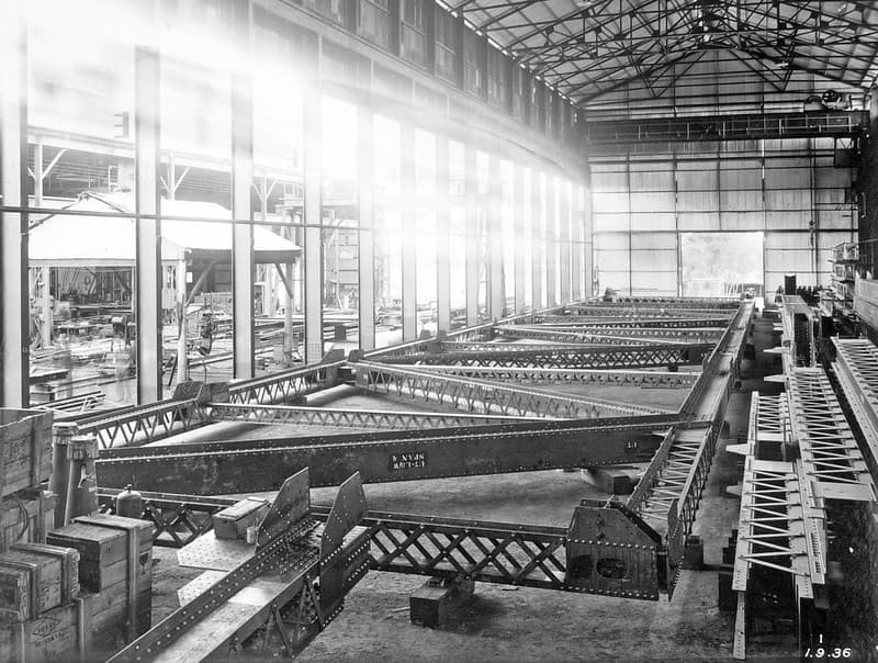 Rocklea workshops, shop assembly of 187ft truss, Brisbane