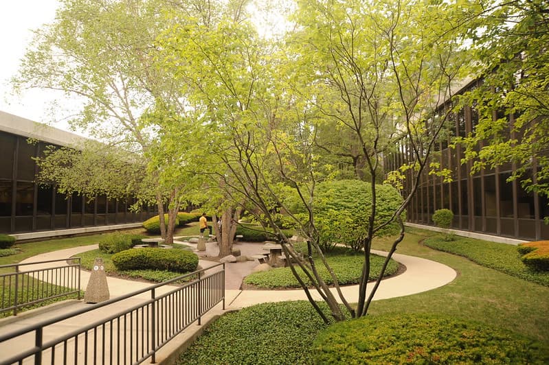 Building, circularcourtyard, corporate