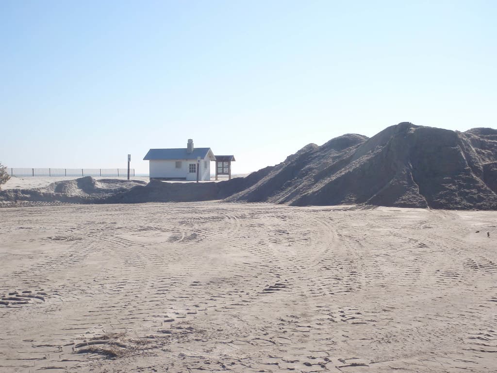 South Ocean Beach parking lot, MD District
