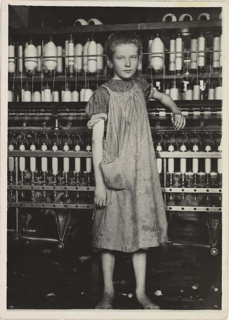 Americans, barefoot, child