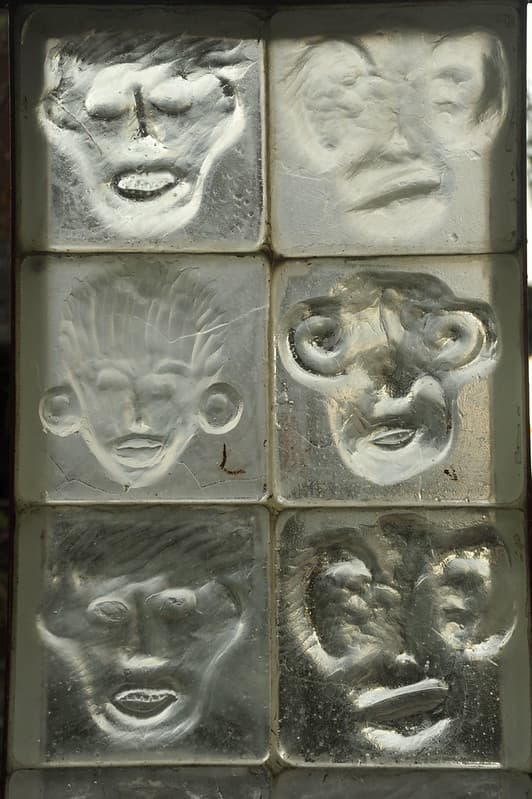 Abstractfaces, arlingtonheights, glasssculpture
