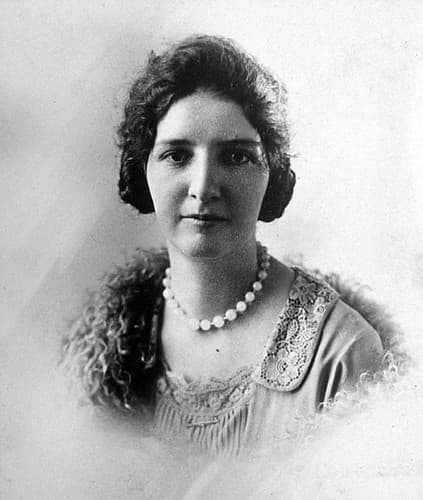 Missefarrar, mrsrbmorwood, portrait