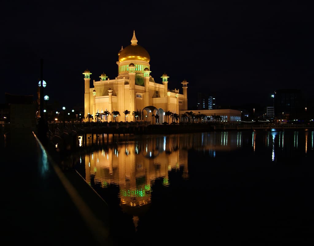Sultan Omar Ali Saifuddien Mosque