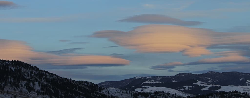 Lenticular clouds