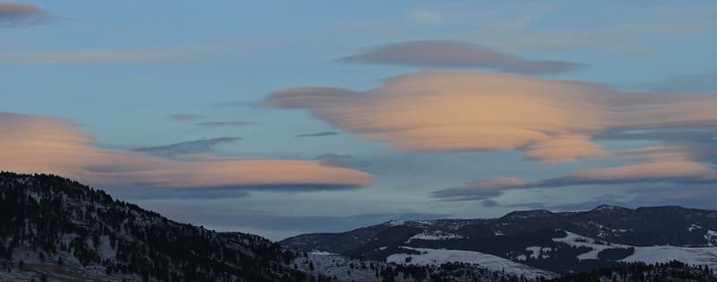 Lenticular clouds