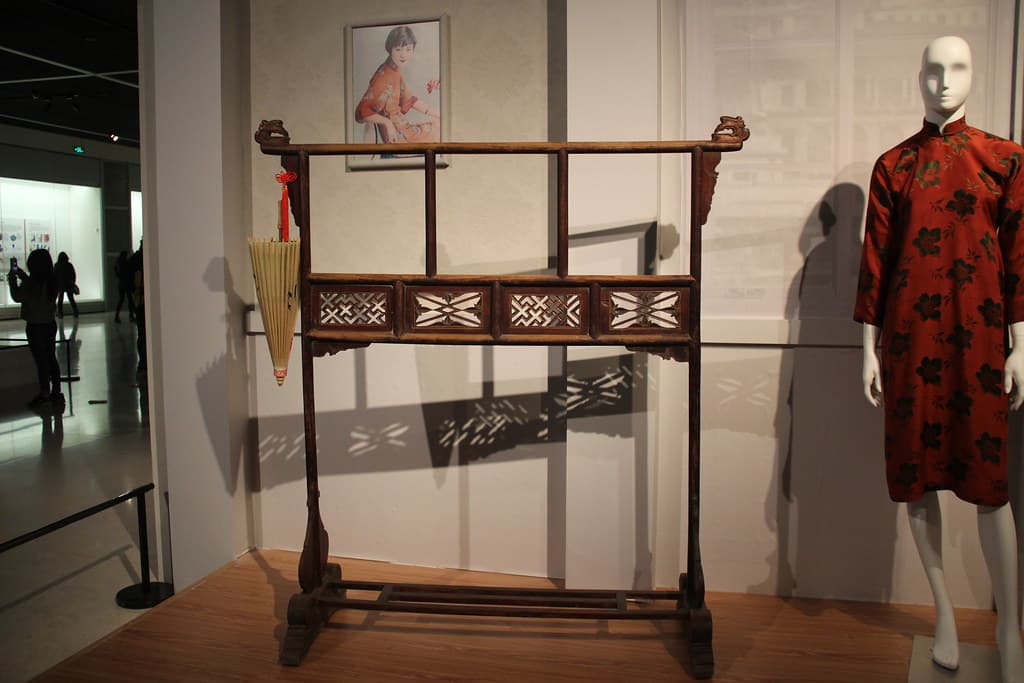 Cheongsam (Qipao) Furniture