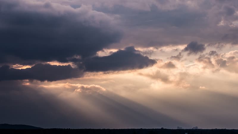 Sunbeams cloud