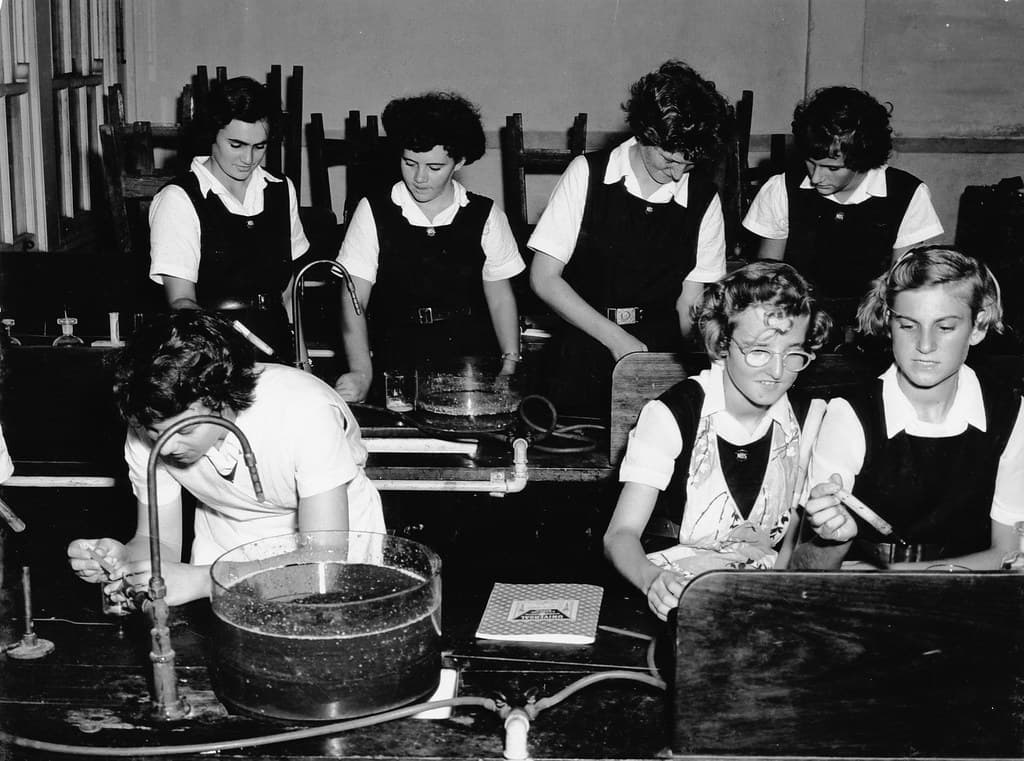 State High School, Laboratory - Brisbane, March 1955
