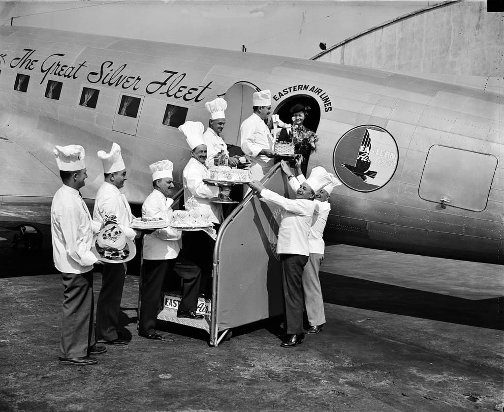 Airplanes, harrisewing, vintagefashion