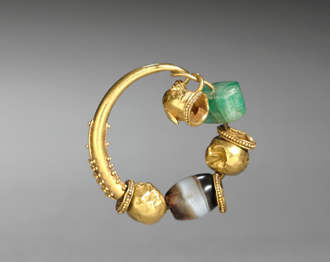 Earring