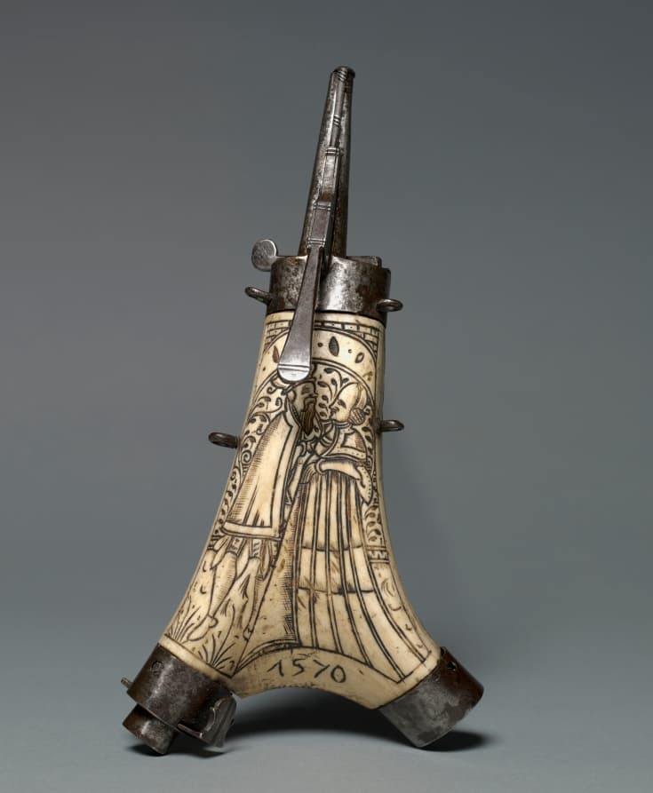 Powder Flask with Standing figures of a Man and Woman