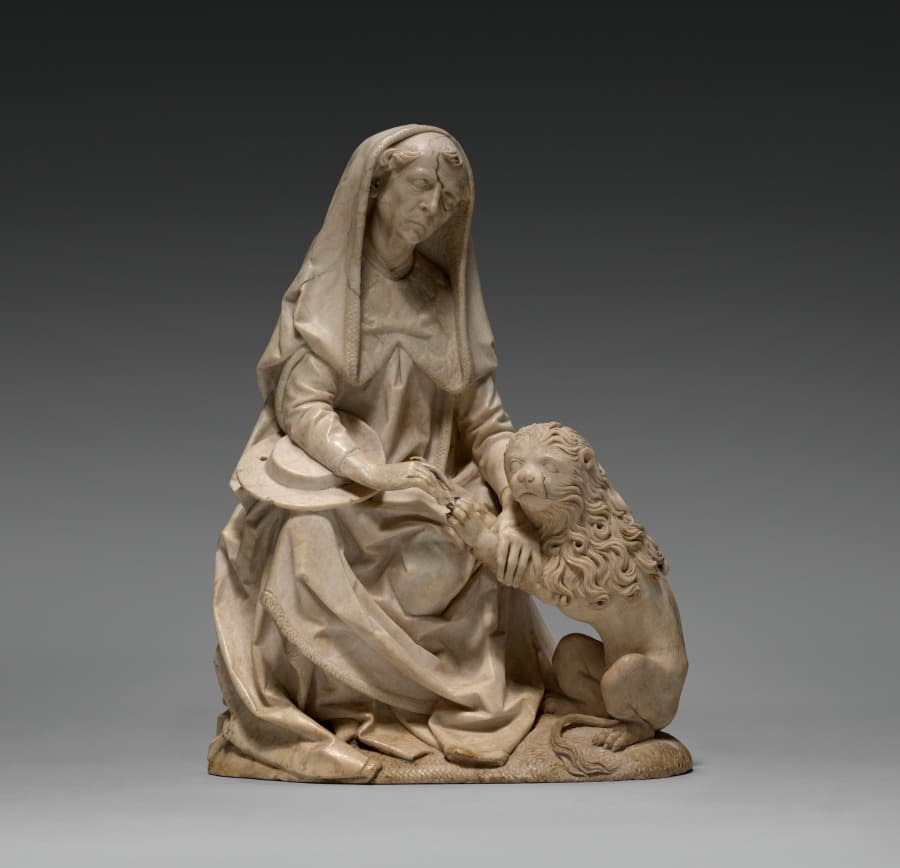 Sculpture, alabaster, traces