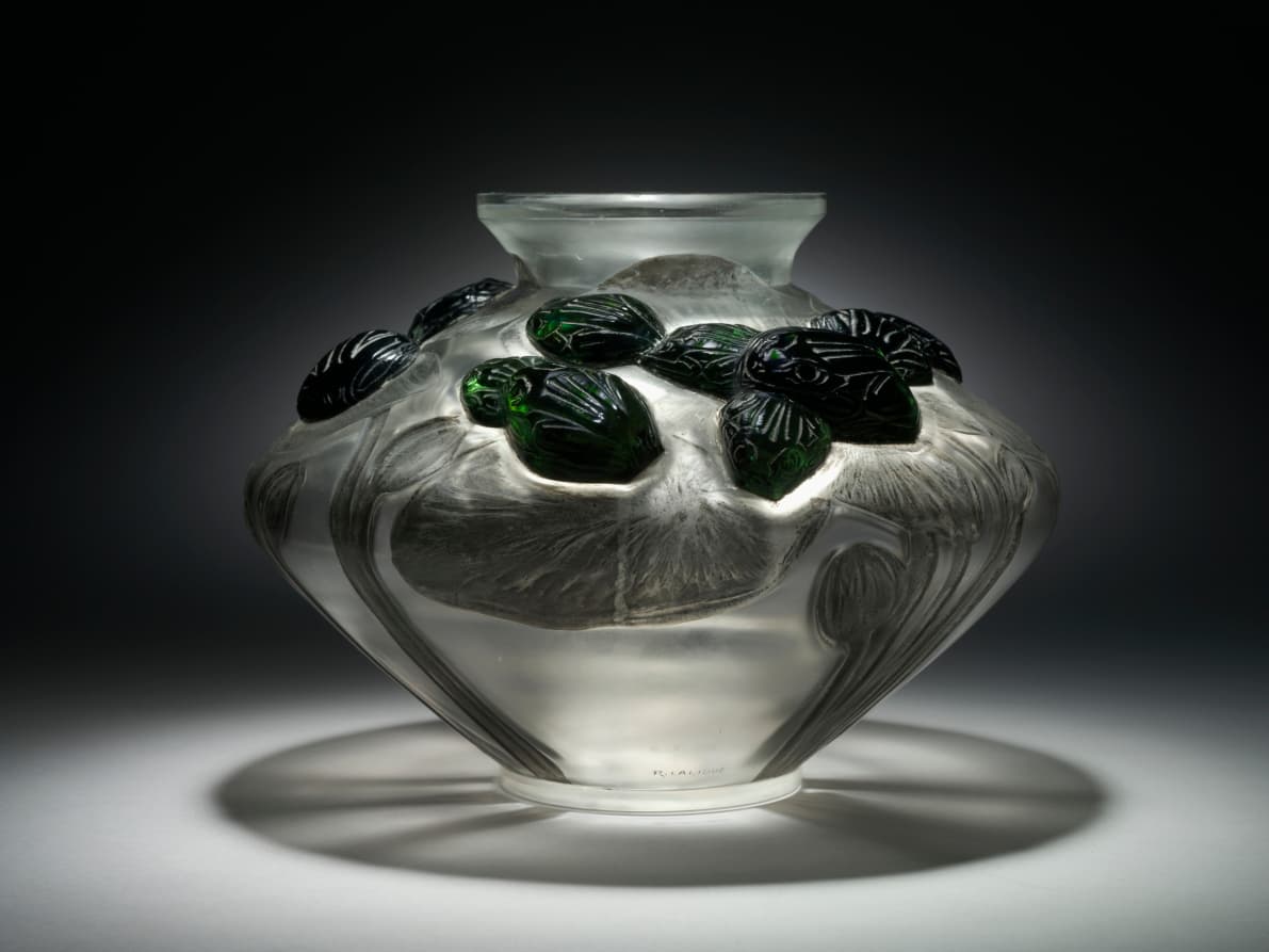 Frogs and Lily Pads (Grenouilles et Nénuphars) Vase