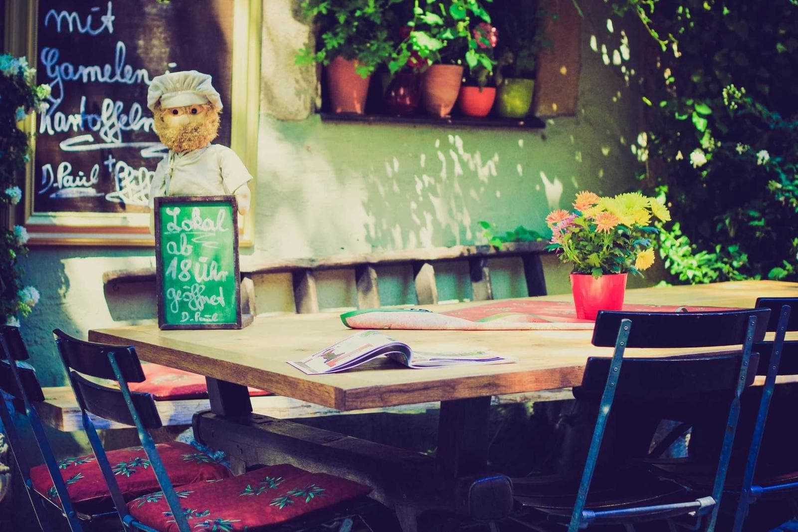 Café with plants