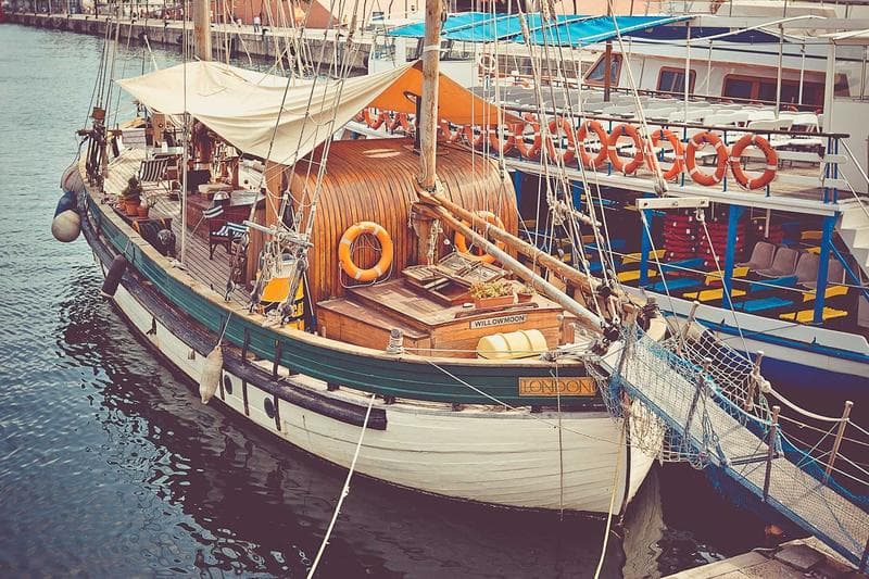Fishing boat