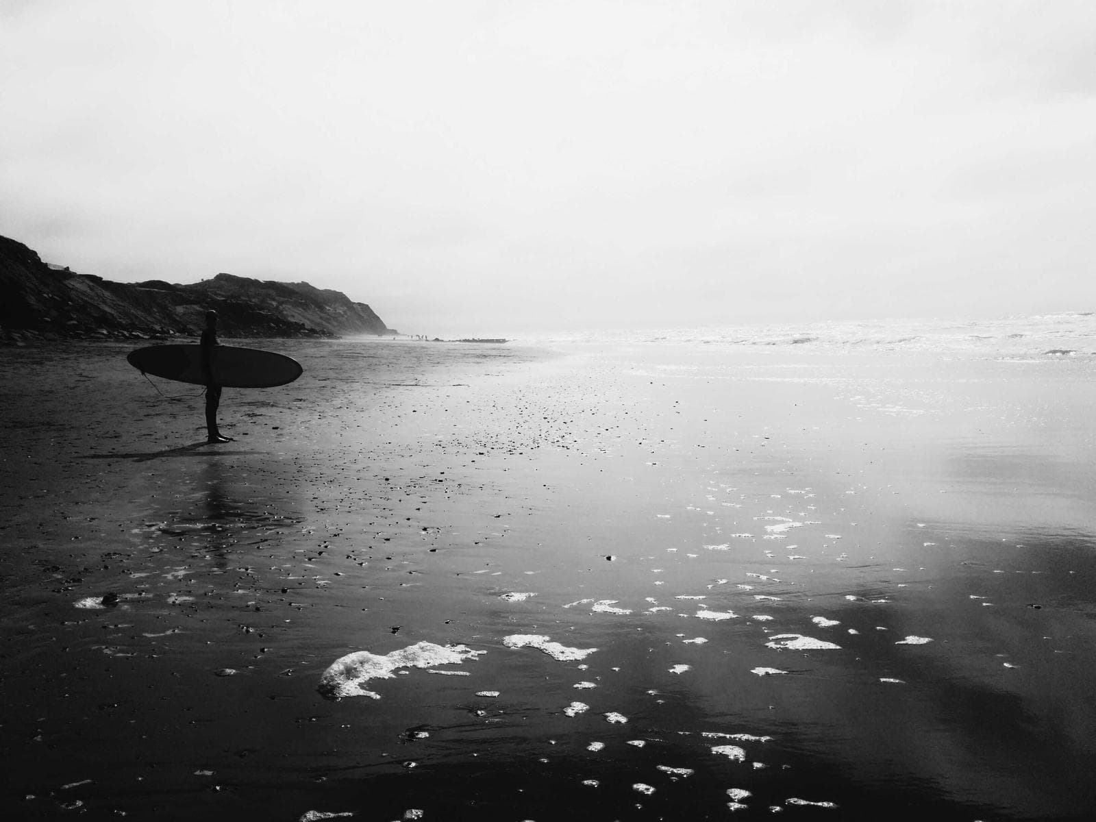 Shore, monochrome