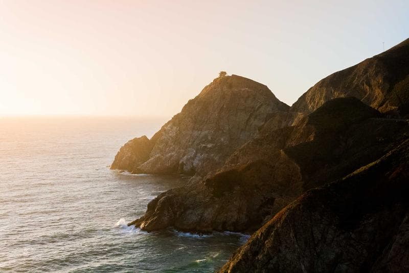 Cliff into the sea