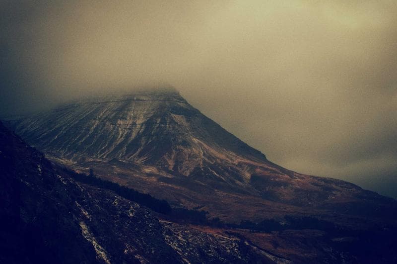 Dark ridge