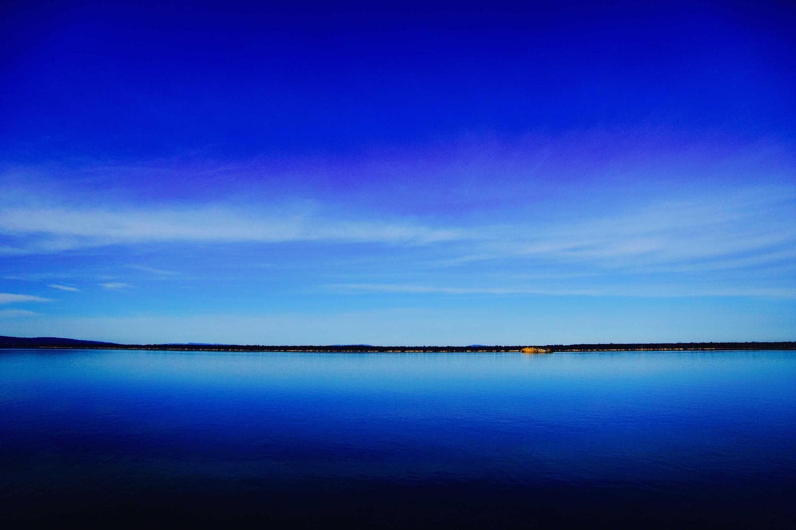 Blue minimal