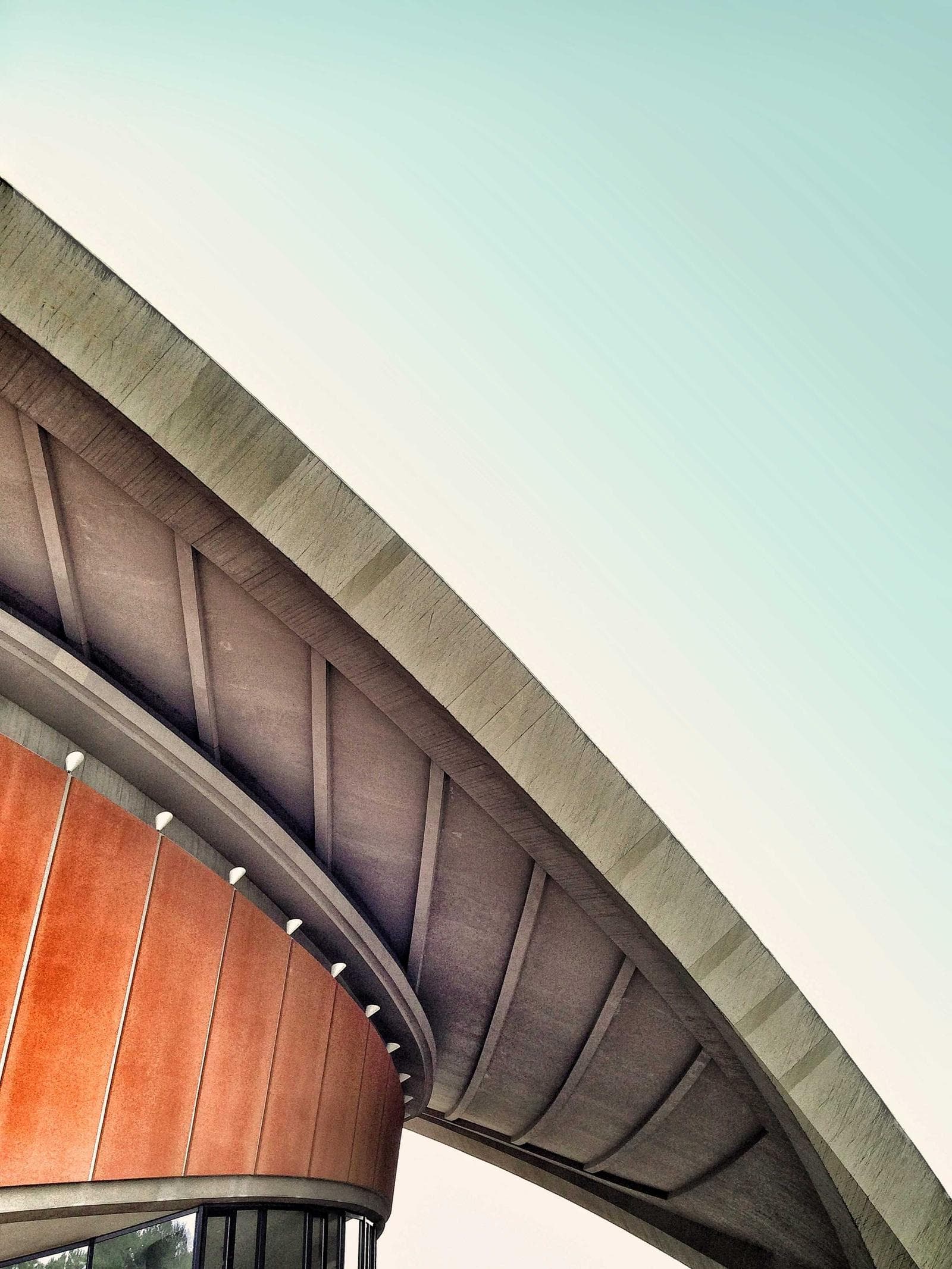 Curved roof