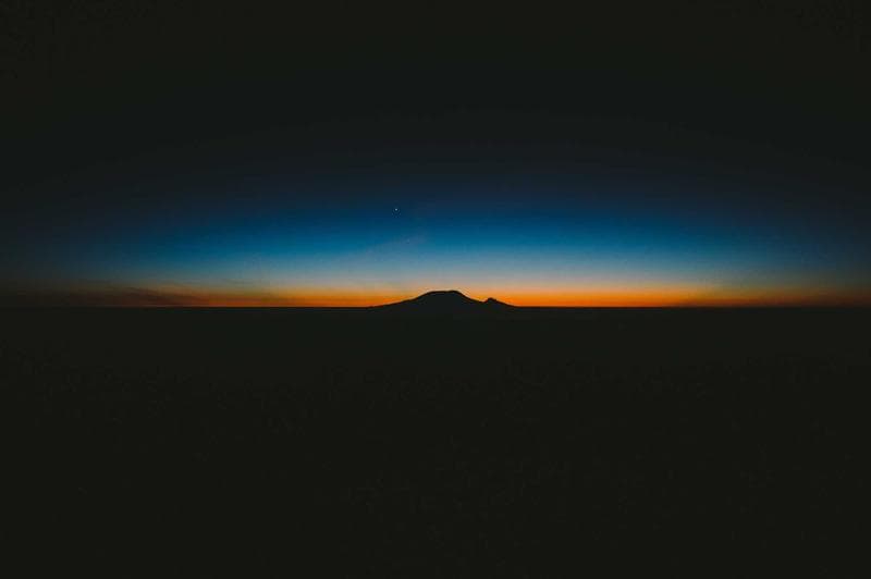 Dark horizon
