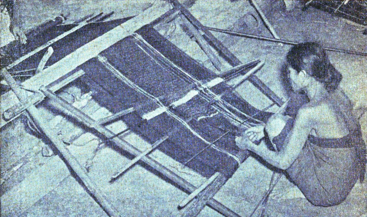 Weaving a fabric in East Sumatra, Bukti, p44