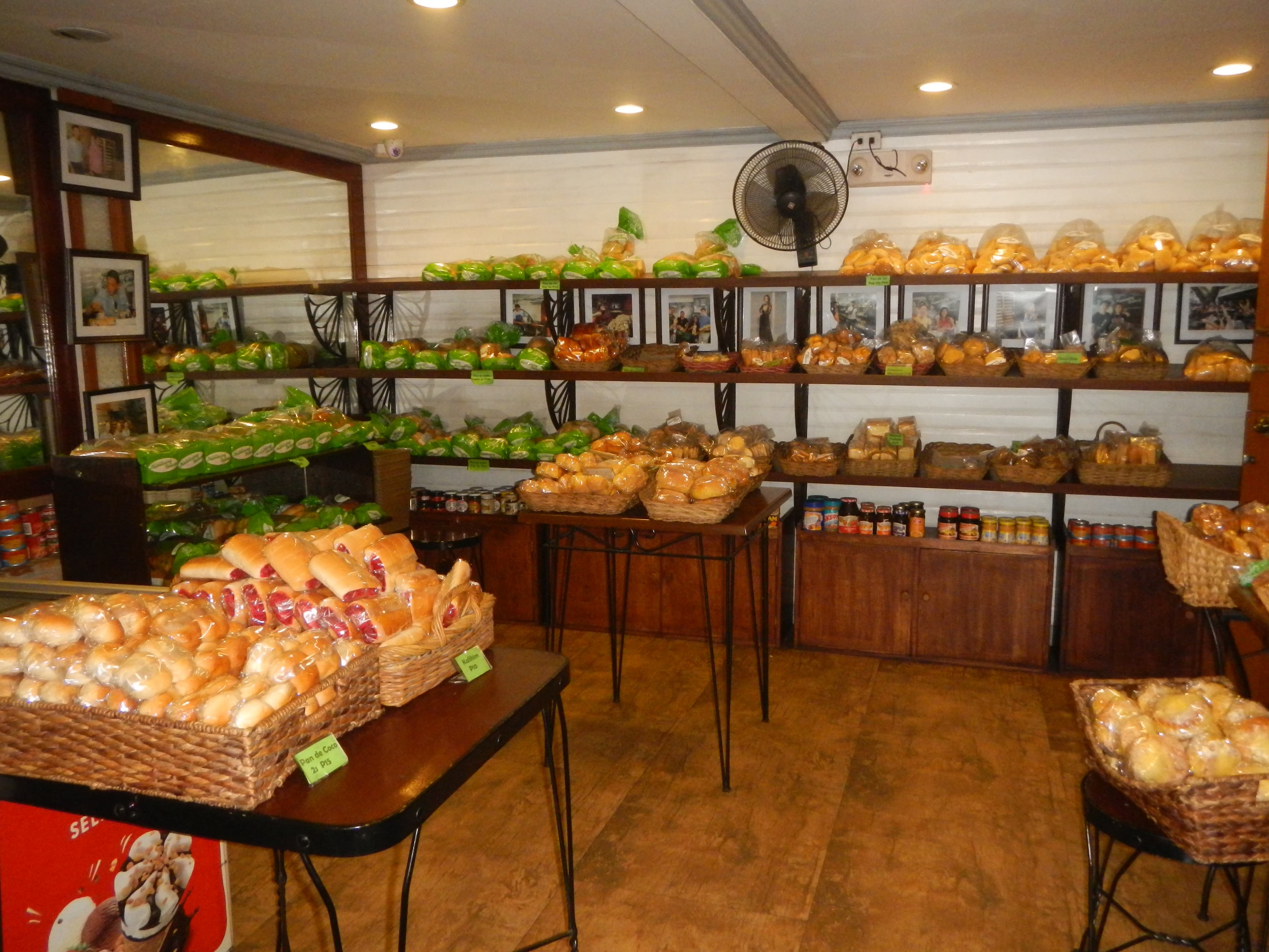 Kamuning, bakery, cafe
