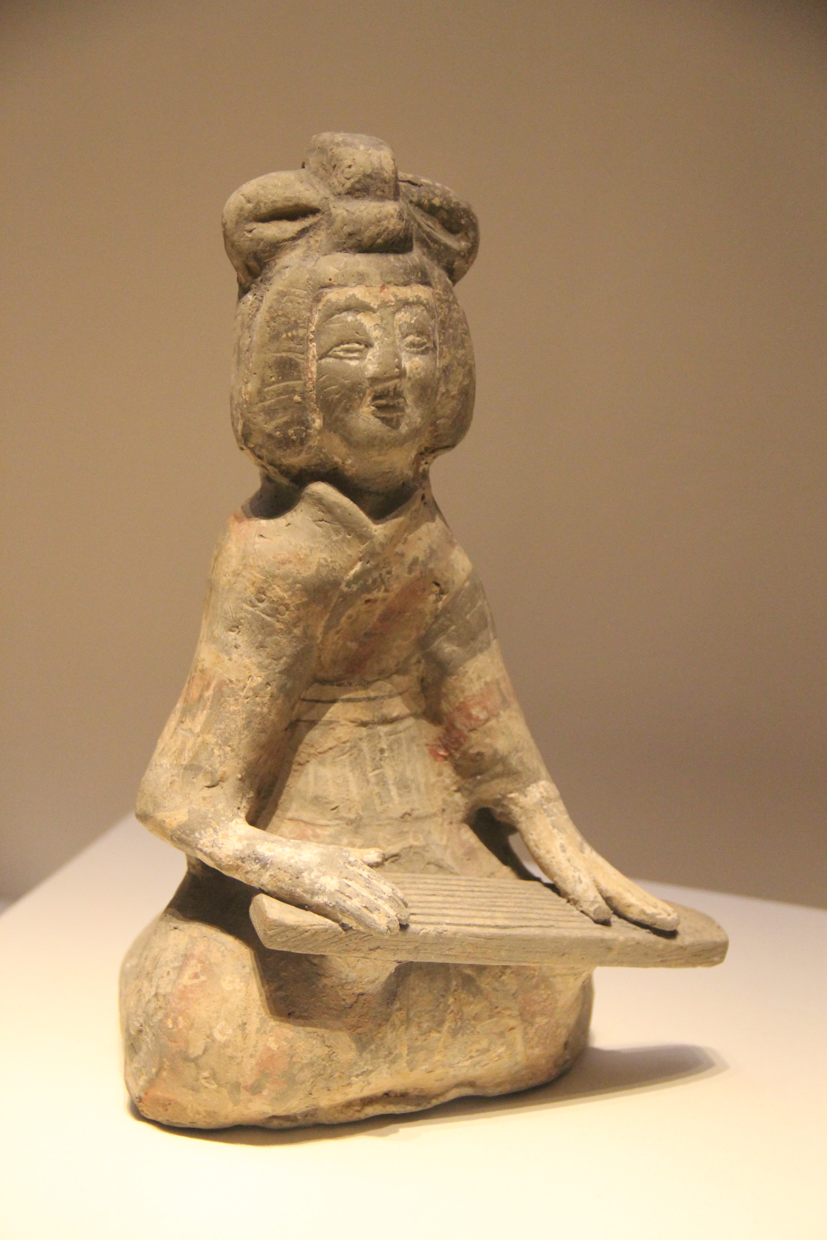 Northern Wei Pottery Musician (9832741586)