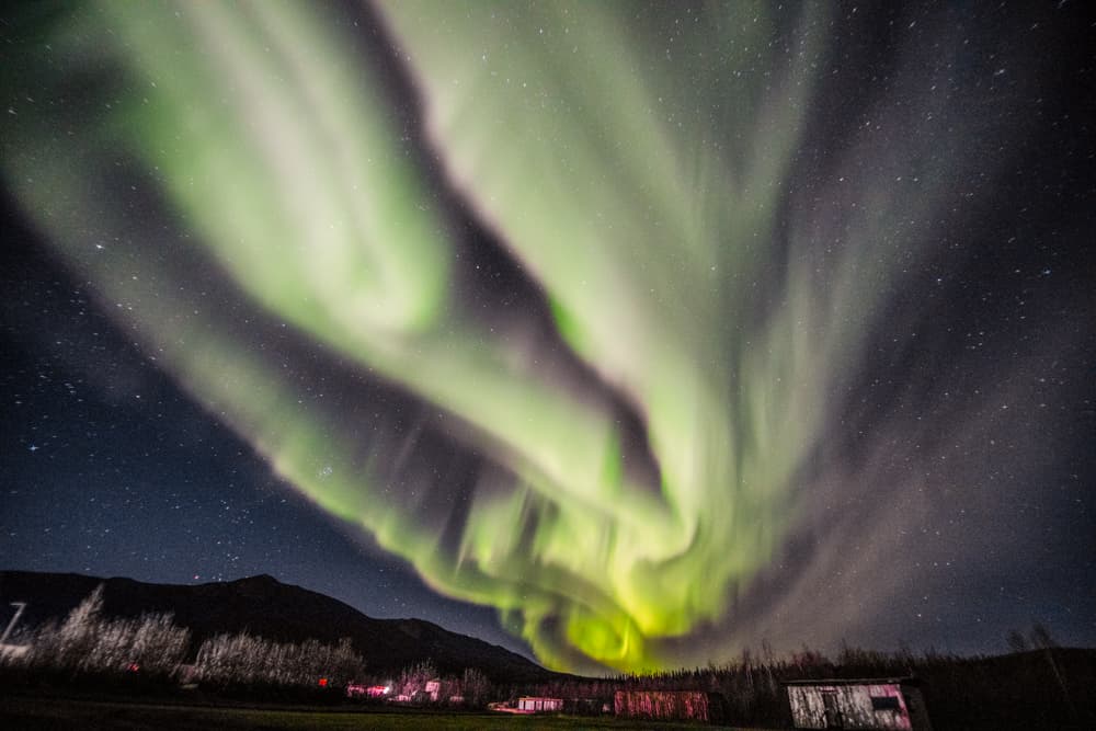 Aurora Borealis over Coldfoot (49694984102)