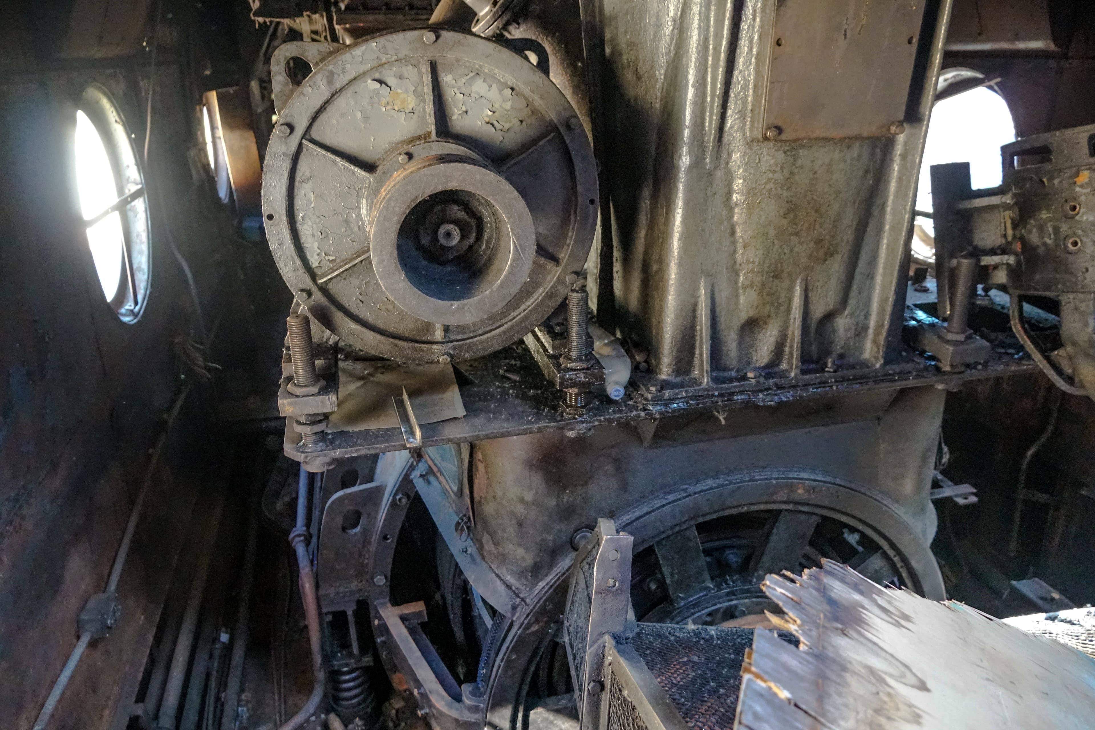 TEP10-205 interior - generator
