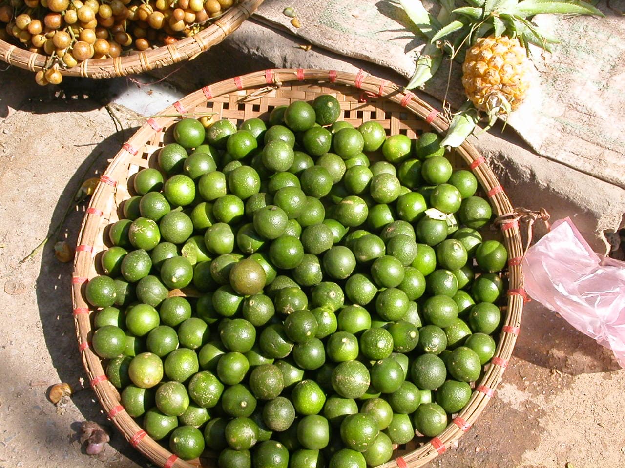 Street market in Hanoi, 2003 July 13