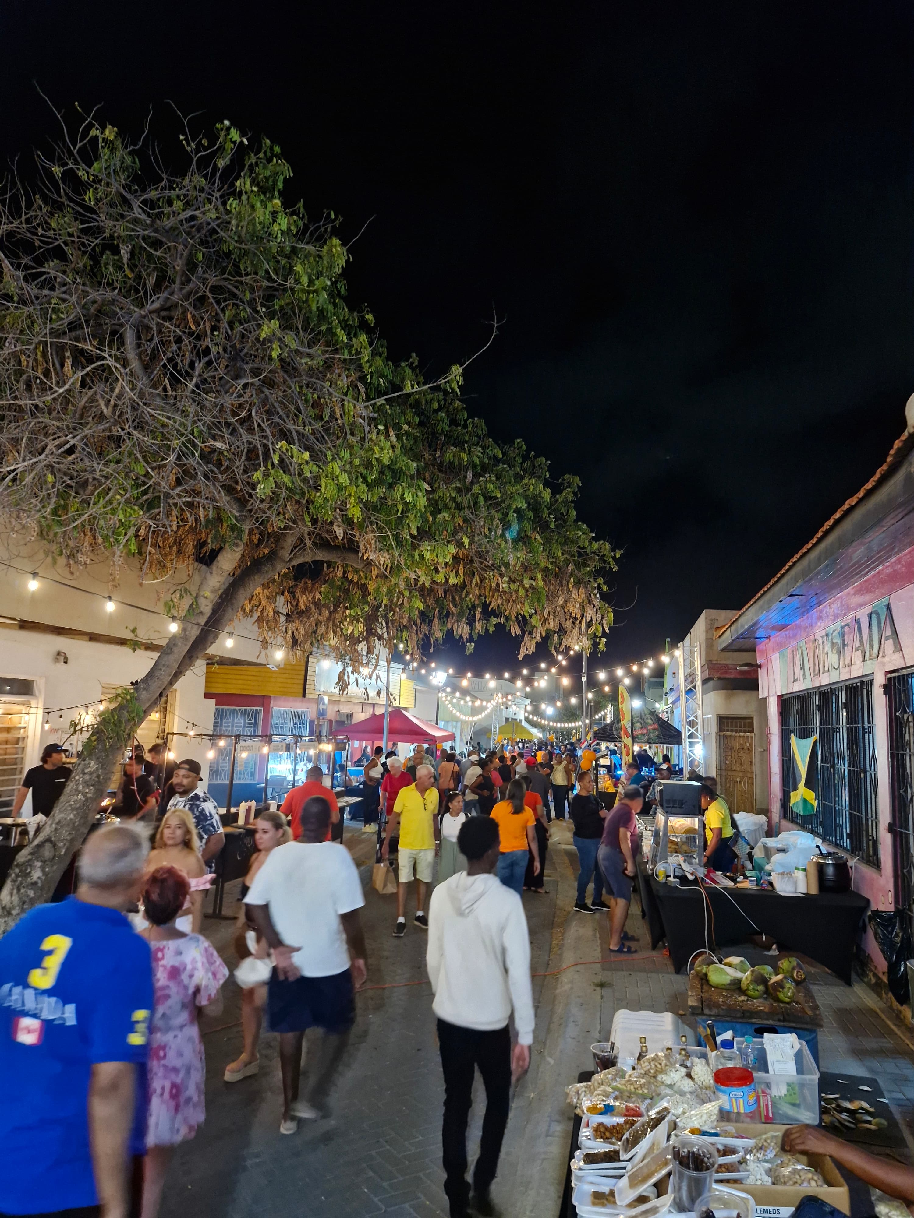 King's Night Street Festival, Kiwanis Club of San Nicolas 02
