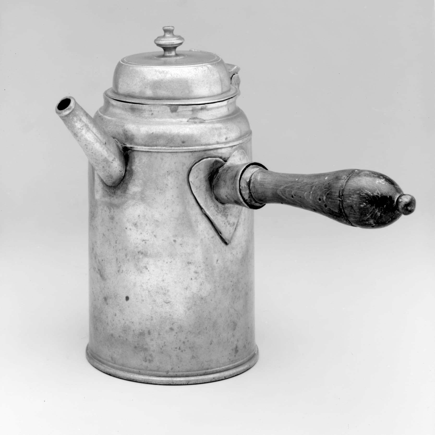Chocolate pot MET 253685