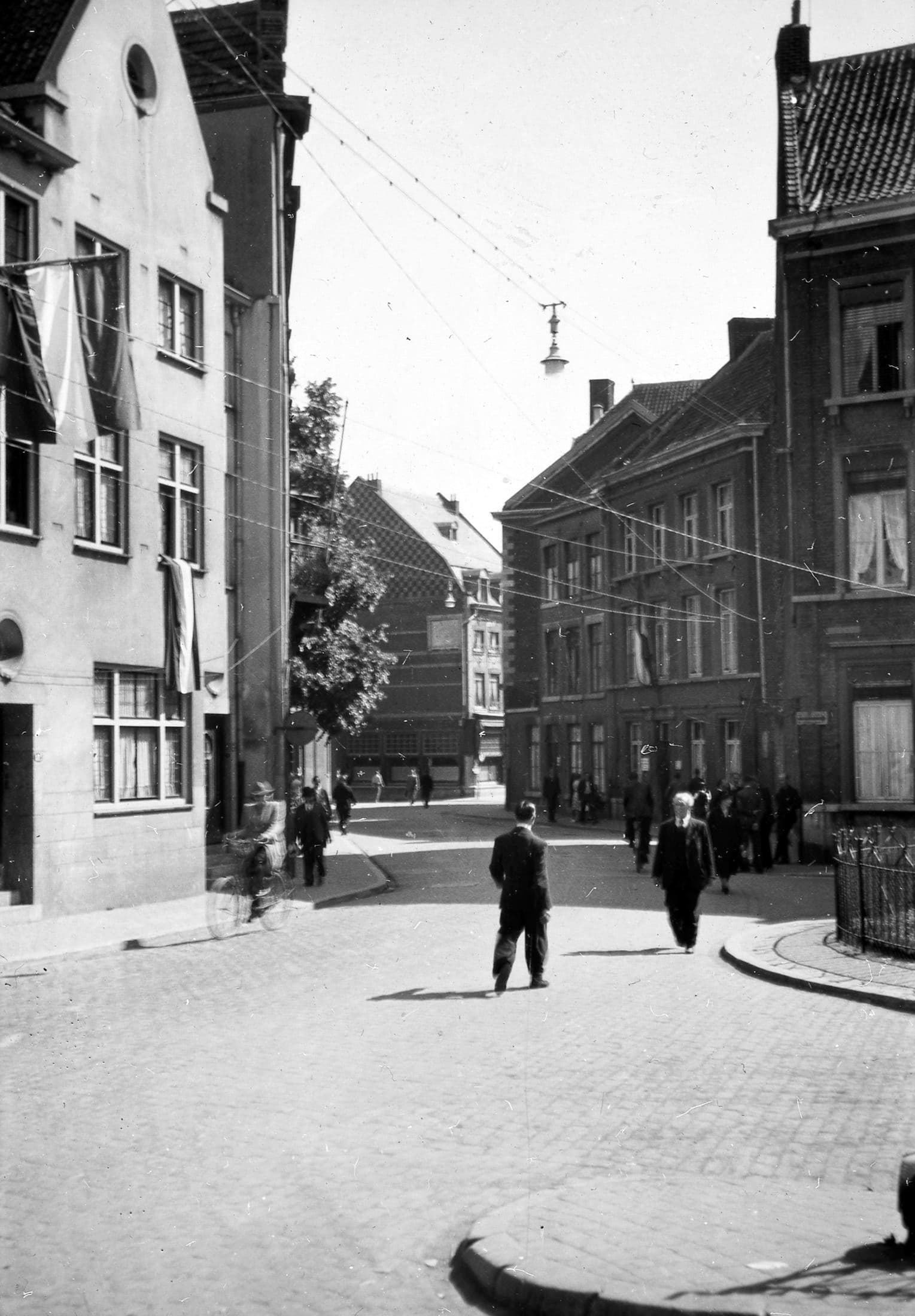 Street scene in Holland, post-WWII (5139916669)