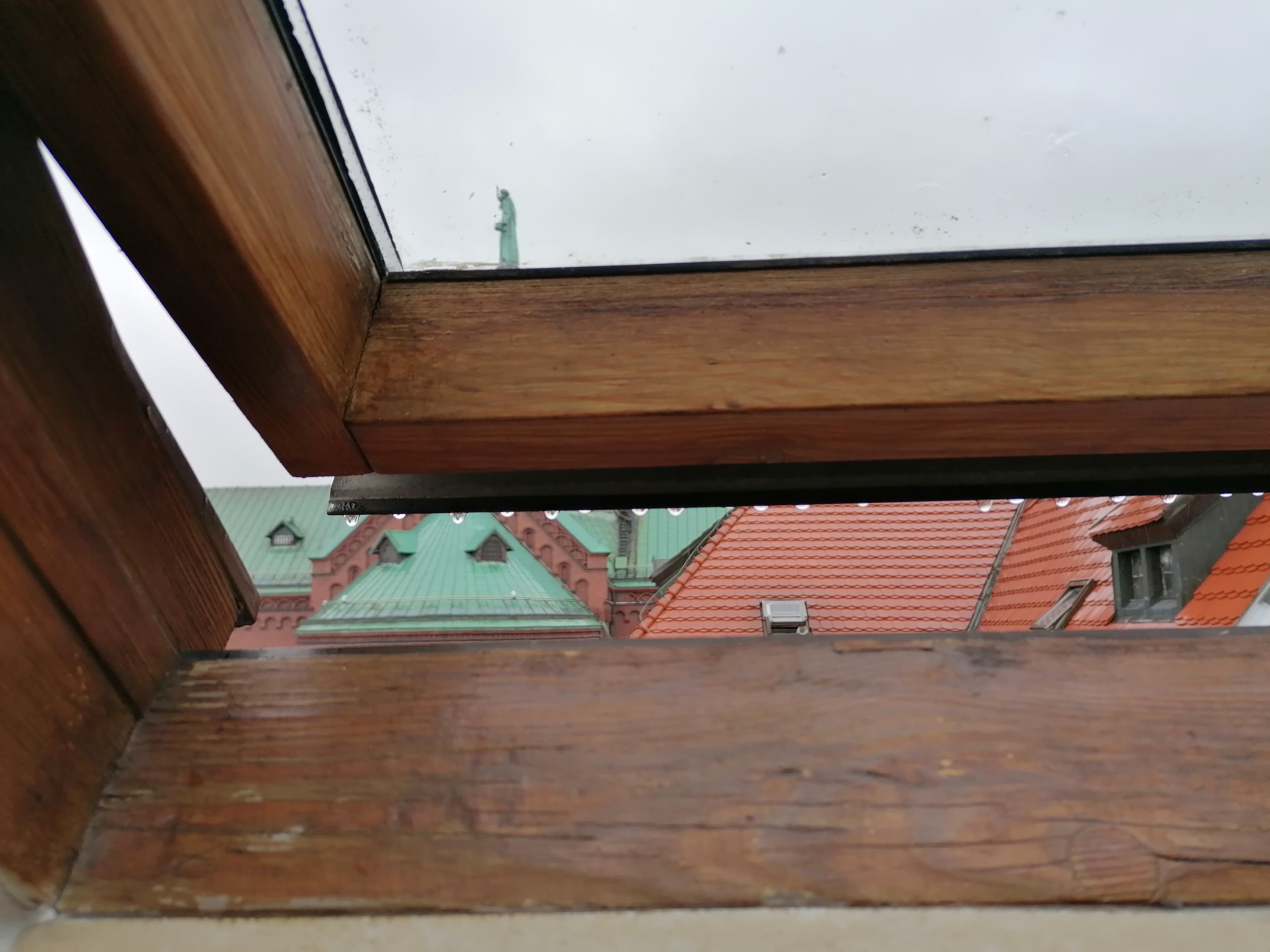 20240616 Raindrops roof basilica Panewniki