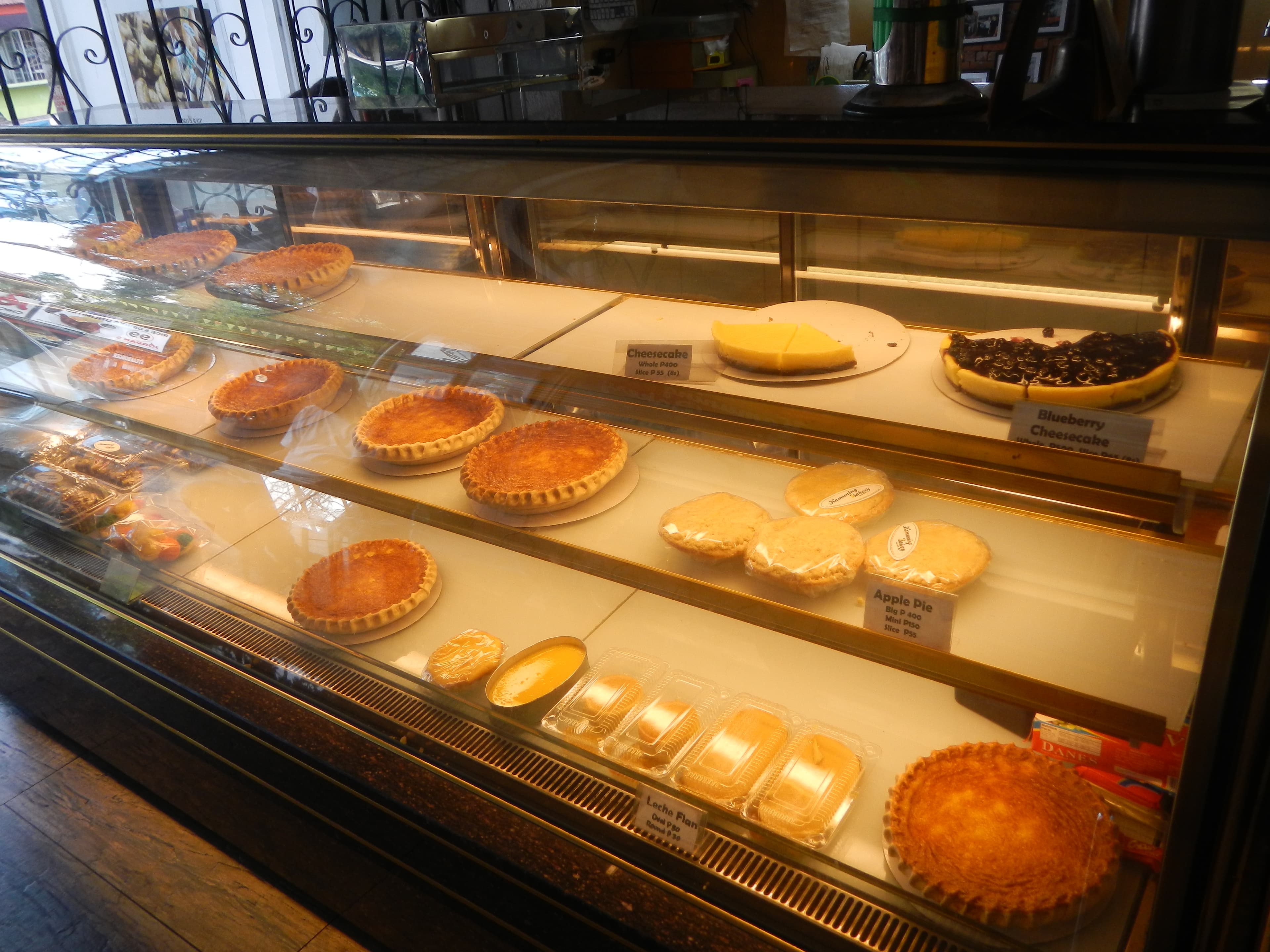 Kamuning, bakery, cafe