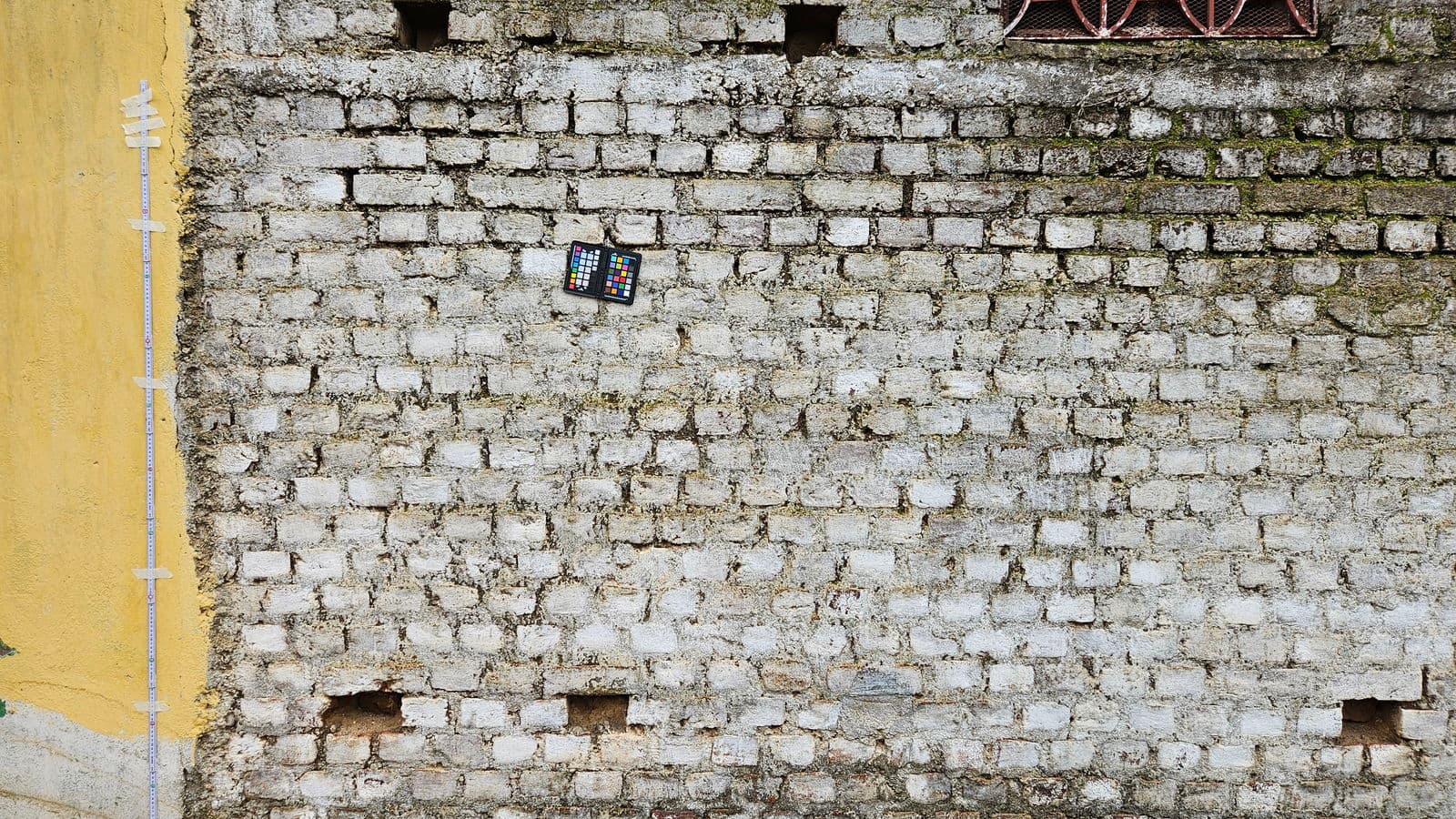 REFERENCE worn brick wall (Amal Kumar via Poly Haven)