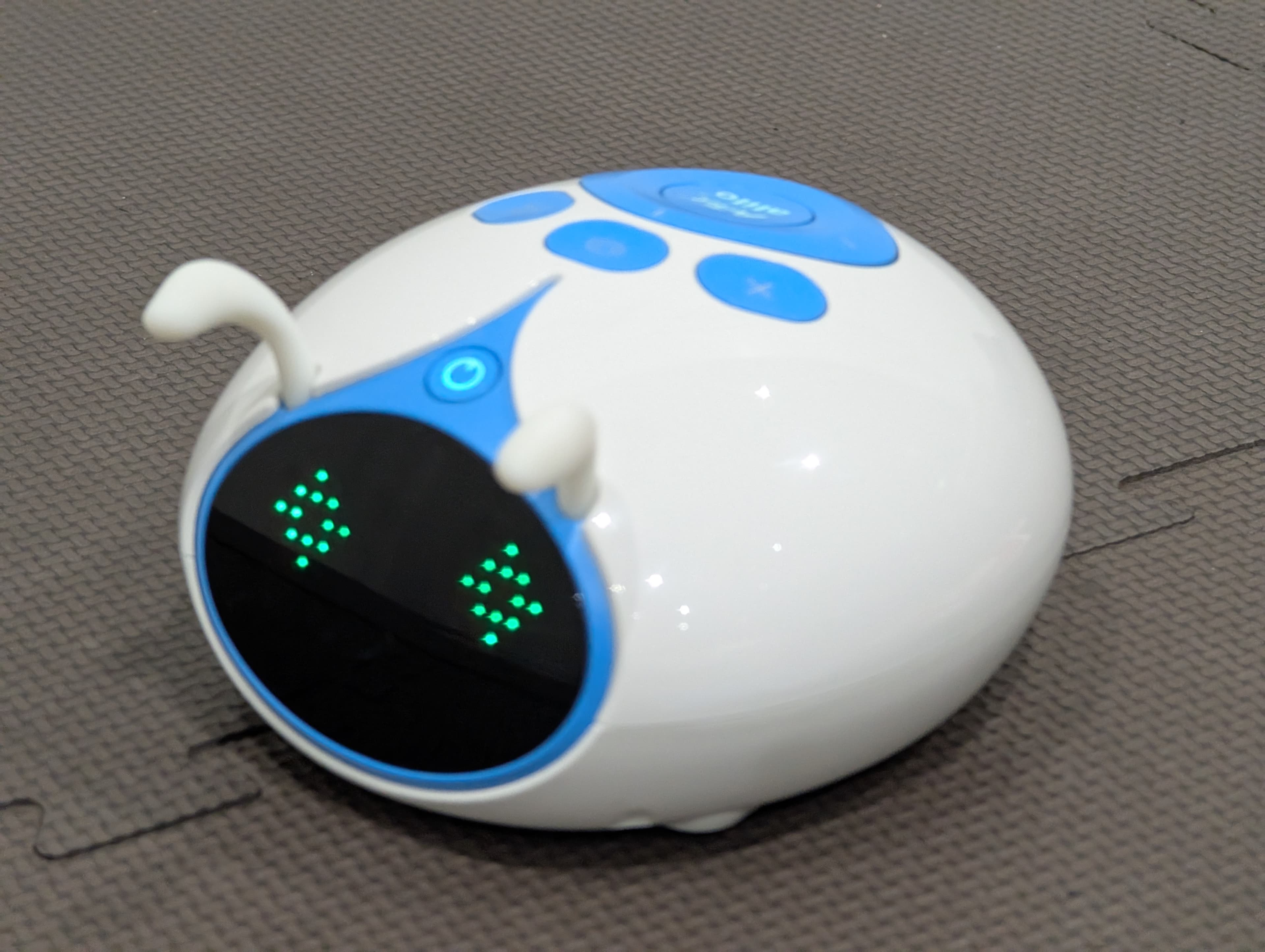 Robots at Tepia (20703)