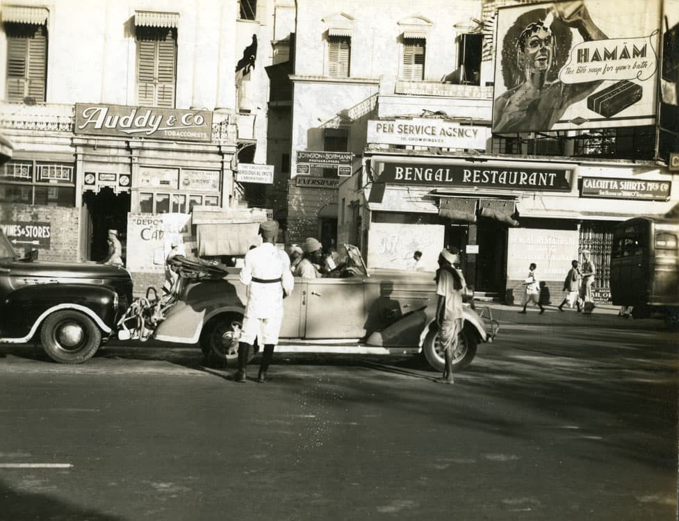 A Calcutta Street Scene (BOND 0162)