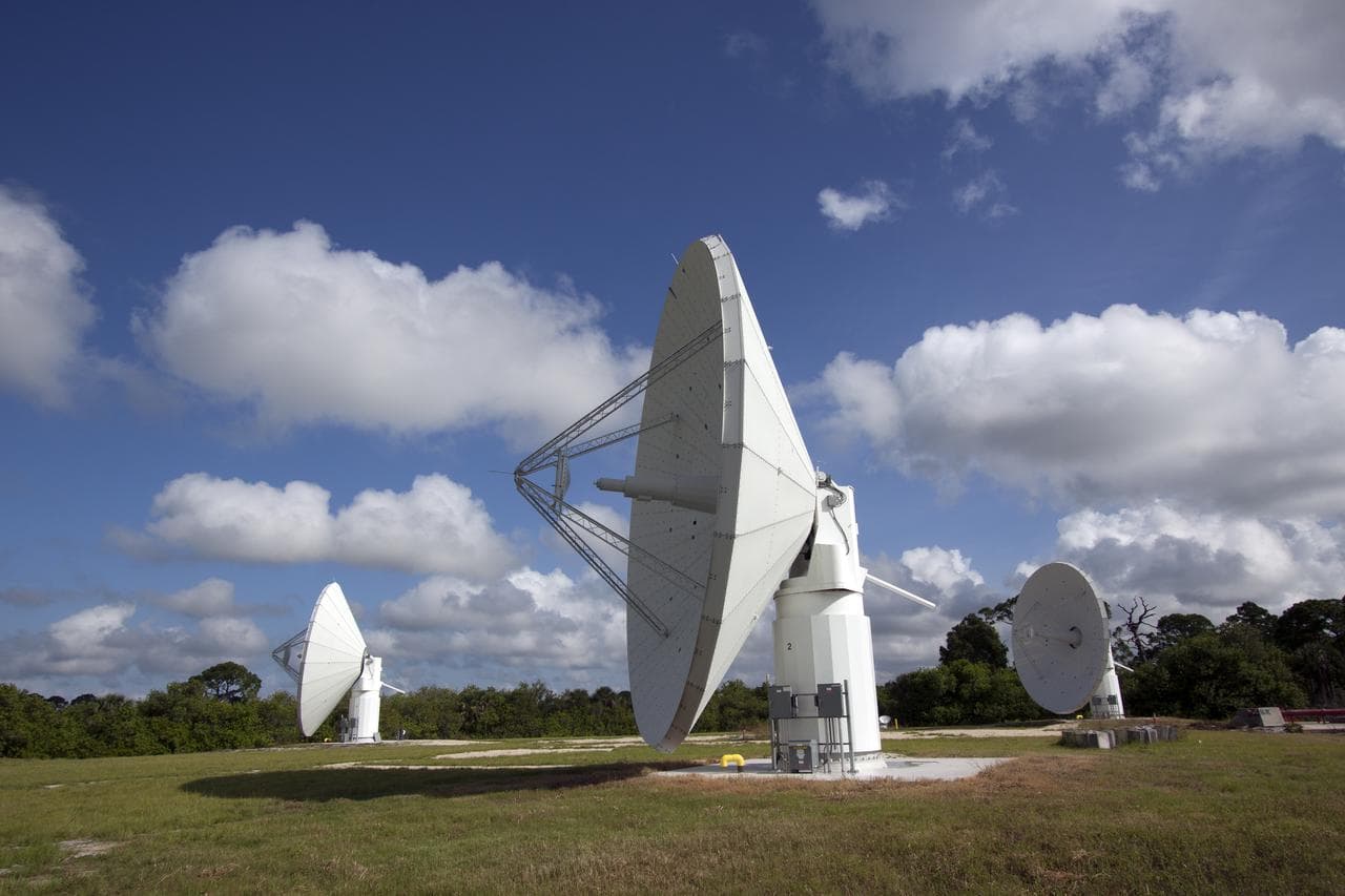 Boom, antenna, testbed