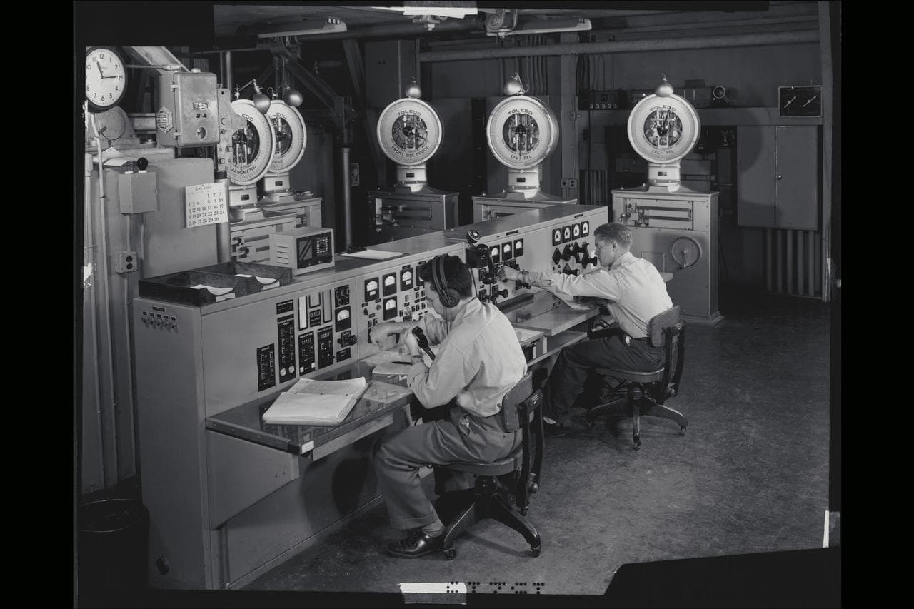 A-15219. Balance House for the 40x80-foot Wind Tunnel Control Room.