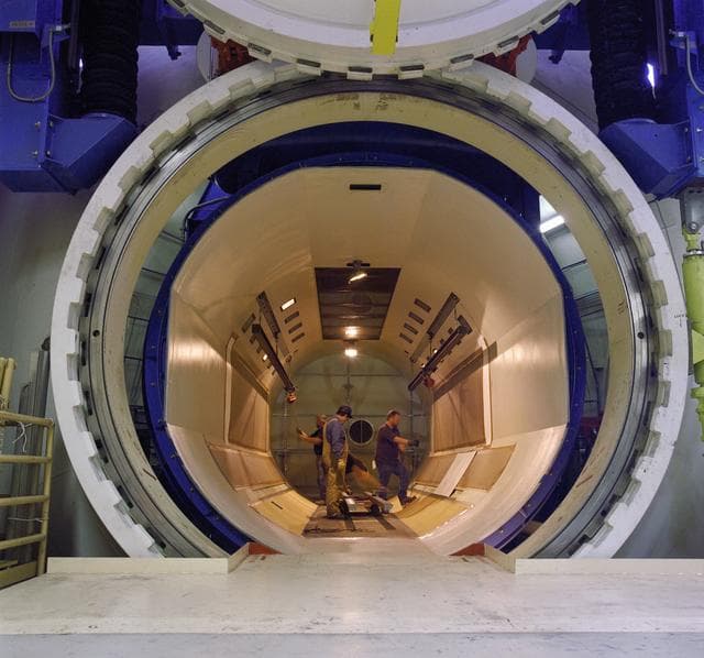 Pressure, wind, tunnel