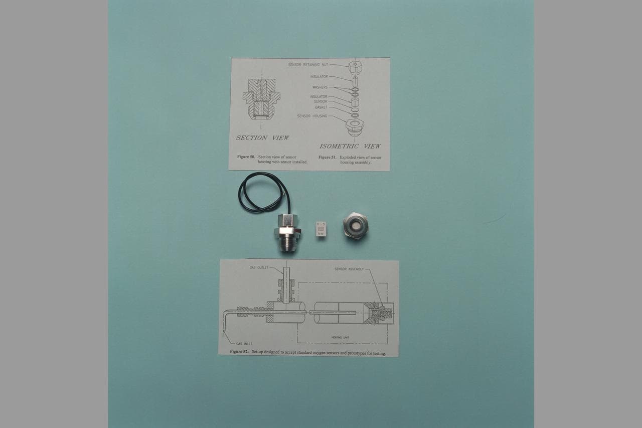 Miniature, oxygen, sensing